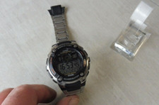 Montre Quartz World Time Illuminator, Casio AE-2000W, vintage