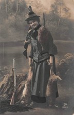 Femme au fusil, animaux