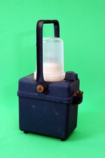 Ancienne Lampe Lanterne type Wonder Tifon peinture bleue vendue dans son jus