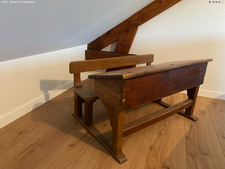 bureau d'ecolier ancien en
