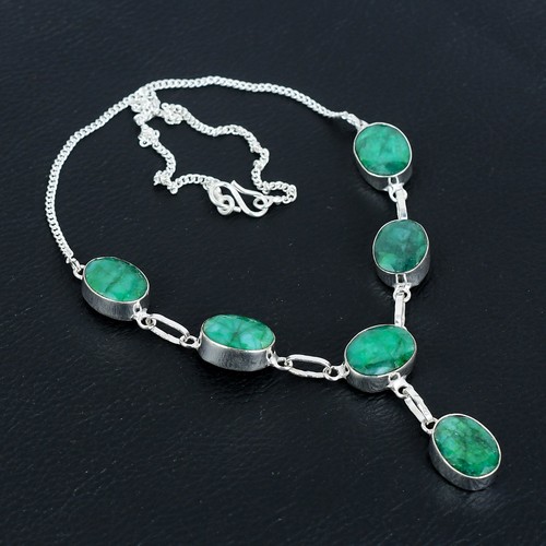 Collier bijoux ovale pierre