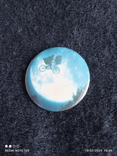 Badge l extraterrestre - badge, e