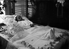 Portrait enfant post mortem mort décès - ancien négatif photo verre an. 1940
