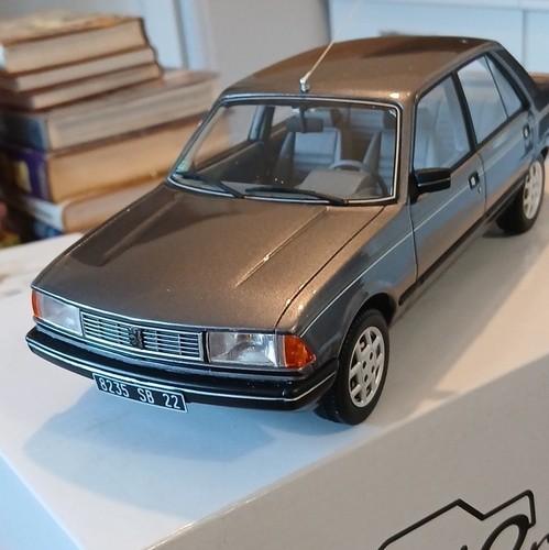 Peugeot 305 gtx 18 - 305,
