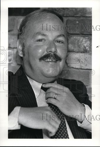 1983 press photo james - press,