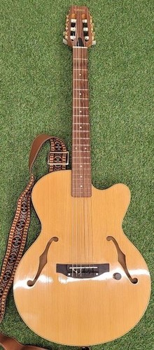 Guitare classique electro - ,