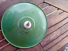 ancien abat jour en tôle émaillée vert industriel Ø 24 cm  douilles faïence