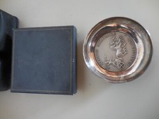 Coupelle militaires en métal
