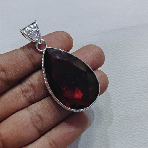 Pendentif pierre précieuse