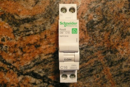 Disjoncteur modulaire 16a - disjoncteur,