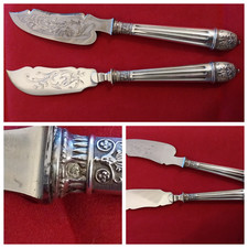 2 COUTEAUX à FROMAGE MANCHE