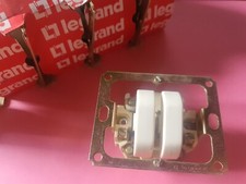 Legrand 87082 - Double Interrupteur Va et Vient Chambord PALACE fixation à vis