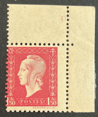 Timbre 691 variété - , petit