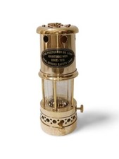 Lampe à pétrole finition