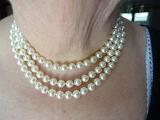 Collier de perles blanches style Jackie Kennedy 3 rangs Neuf