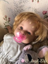 Arias :  Superbe poupée