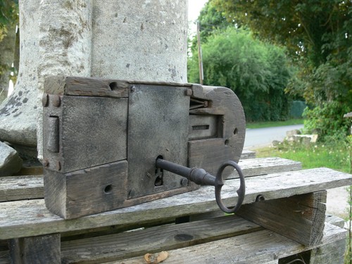 Ancienne serrure porte - serrure,