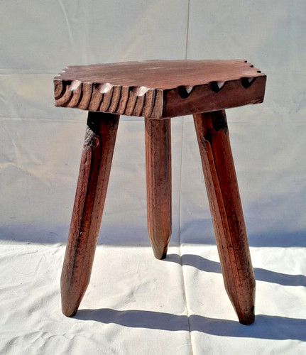 Tabouret tripode bois massif