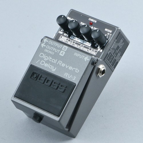 Boss digital reverb - rv-3,