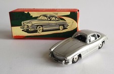 Réédition Moderne Des Jouets