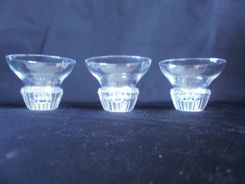 Lot verres coupes à - de,