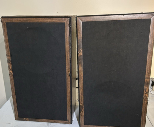 Pair marantz speakers - a, of