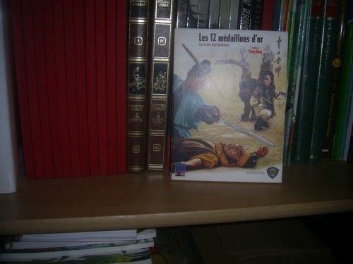 Les medaillons or de - d'or,
