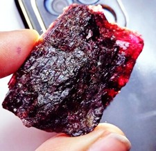 Natural Red Painite Gemme