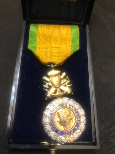 Medaille militaire francaise - medaille,