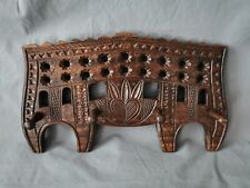 Portemanteau 4 patères en bois sculpté en forme de joug de bœuf art populaire