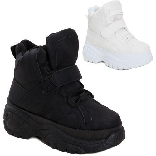 Bottes pour femmes - bottes, sneakers