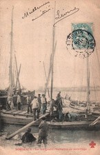 CARTE POSTALE - BORDEAUX - GIRONDE 33 - SUR LES QUAIS - GABARRES AU MOUILLAGE