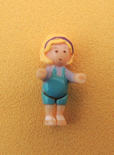 Polly pocket figure - polly,