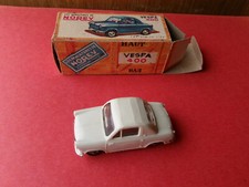 Norev VESPA 400 miniature 1/43è blanche dans boite bleu