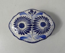 Quimper signé FAB boite en faience .