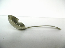 ARGENTERIE ANCIENNE - PETITE CUILLÈRE À SAUPOUDRER EN METAL ARGENTÉ