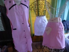  2tabliers cuisine ,brodé main  et broderie anglaise ,coton blanc + rosée blouse