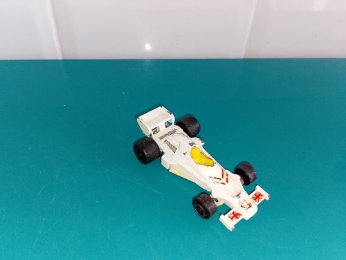 0803261 voiture majorette - voiture,