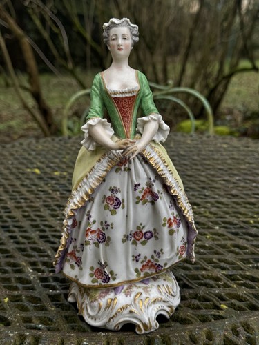 Statuette porcelaine - statuette,