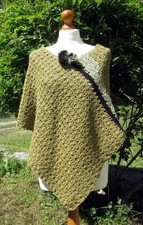 Poncho crocheté main de