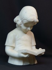 A 1910 élégante sculpture statue buste Marbre fillette livre d'images 7.7kg31cm 