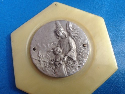 Ancienne fine médaille - fine,