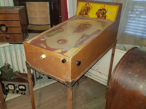 Ancien flipper vintage marque