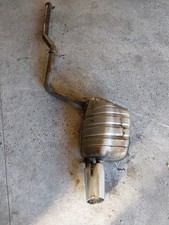 Je vends ce silencieux arrière (marmite d'échappement) d'origine Mercedes-Benz.