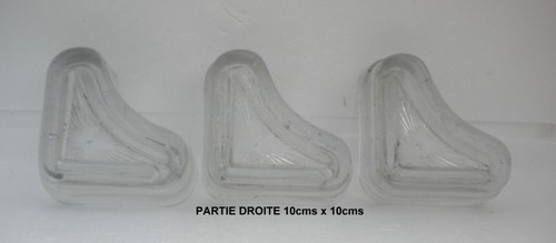 Lot 3 dessous de - de, pieds