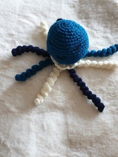 Doudou pieuvre bleu et blanc