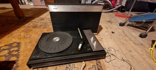 Electrophone tourne disque