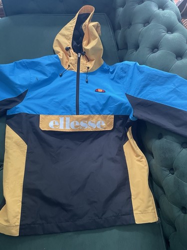Belle veste avec capuche style - belle,