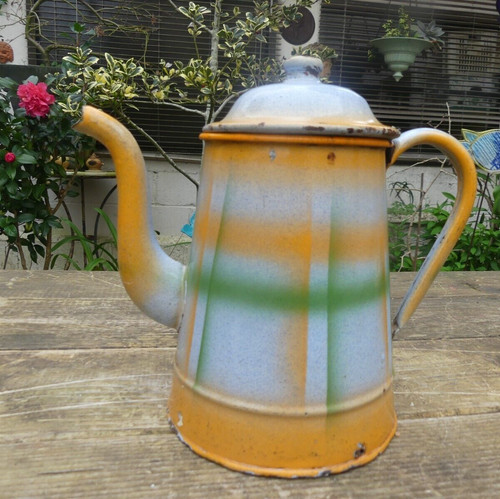 Cafetière émaillée ancienne