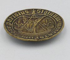 MAX Le VERRIER  COUPELLE en BRONZE patine claire  PARIS signée au verso D10,5cm